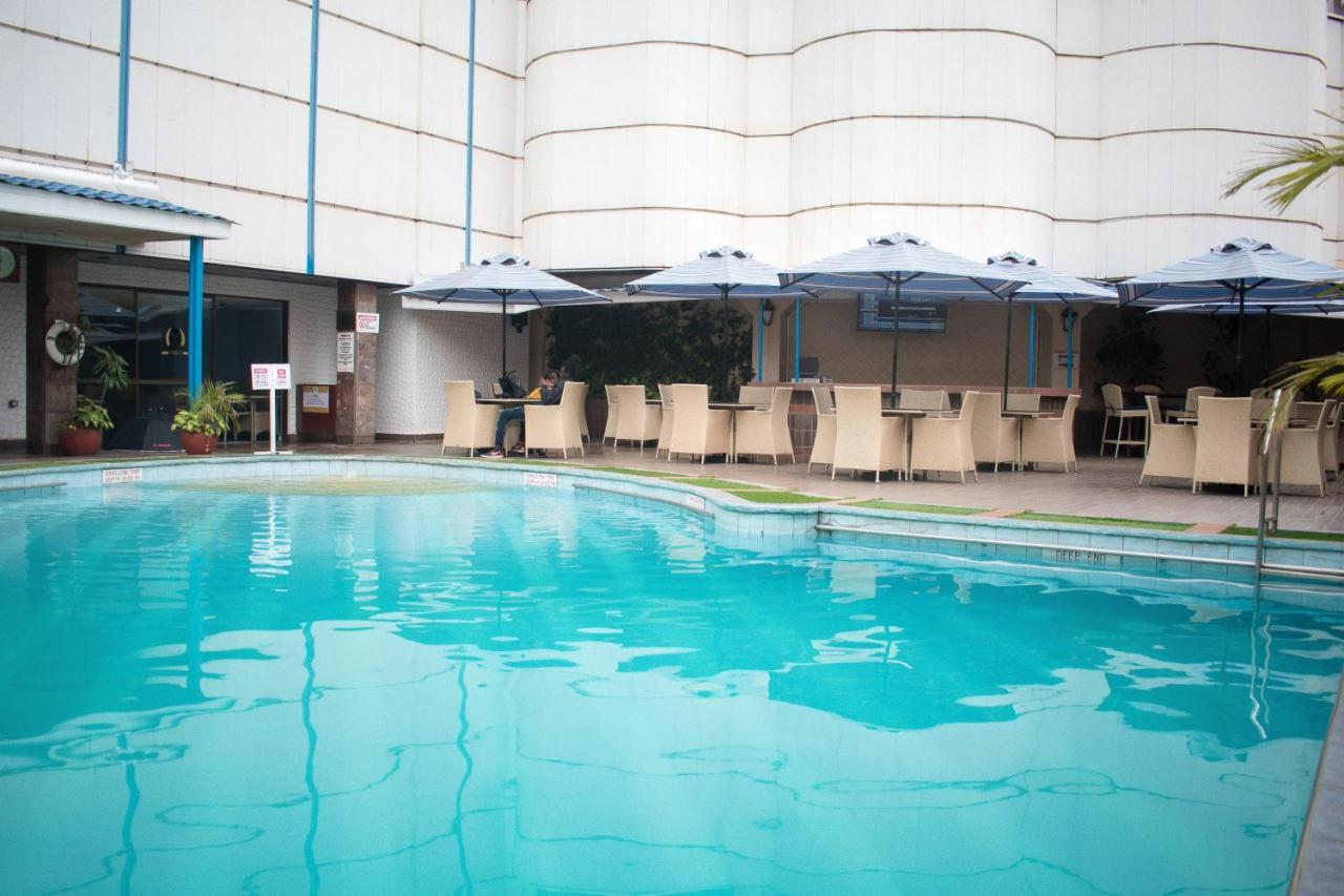 Nairobi Safari Club Hotel Esterno foto